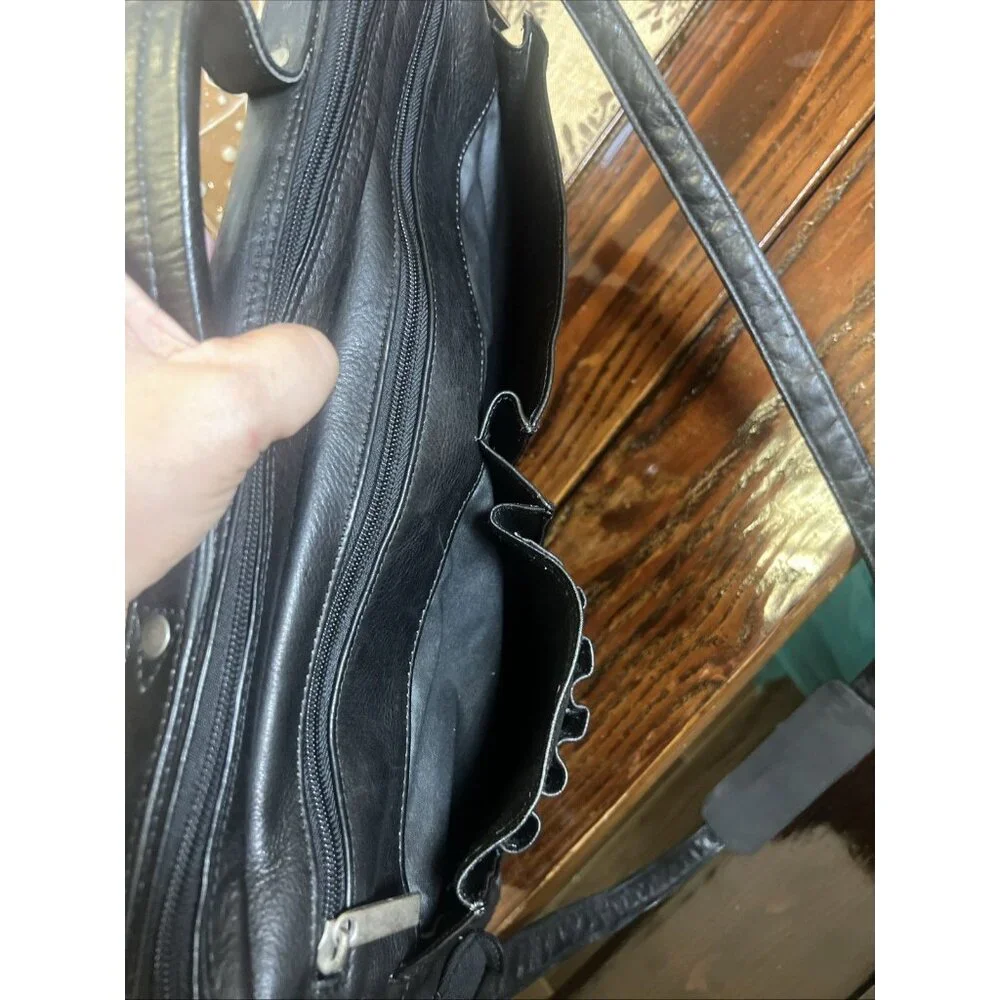 Columbia Made Genuine Black Leather Messenger Laptop Business Bag